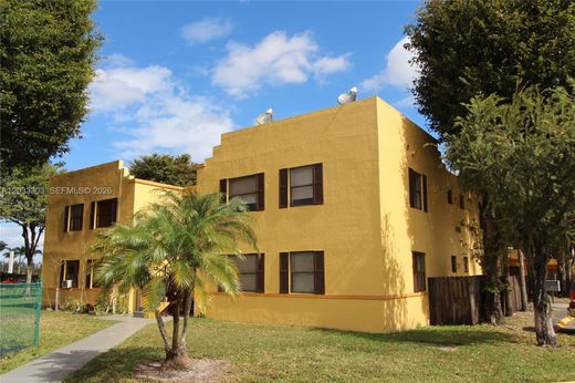 Residential complexes in Sweetwater, Miami-Dade