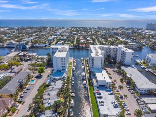 Residential complexes in Fort Lauderdale, Broward County