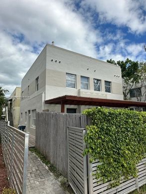 Complexes résidentiels à Miami Beach, Comté de Miami-Dade