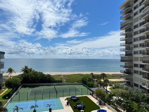 Residential complexes in Pompano Beach, Broward County