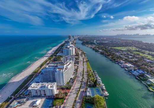 Residential complexes in Miami Beach, Miami-Dade