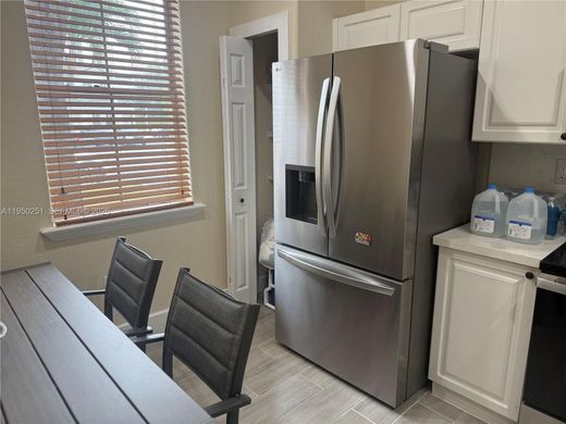 Townhouse - Doral, Miami-Dade County