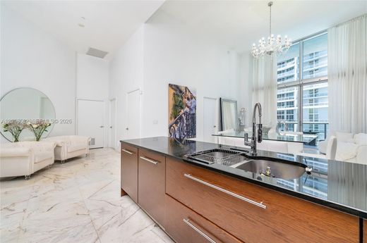 Complesso residenziale a Miami, Miami-Dade County