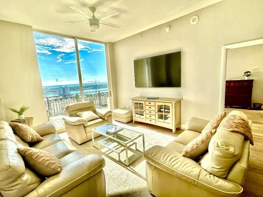 Residential complexes in West Palm Beach, Palm Beach