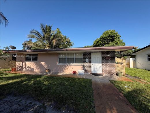 Villa in Pembroke Pines, Broward County