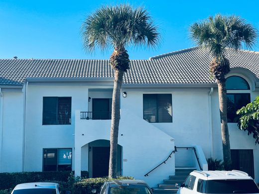 Residential complexes in Delray Beach, Palm Beach