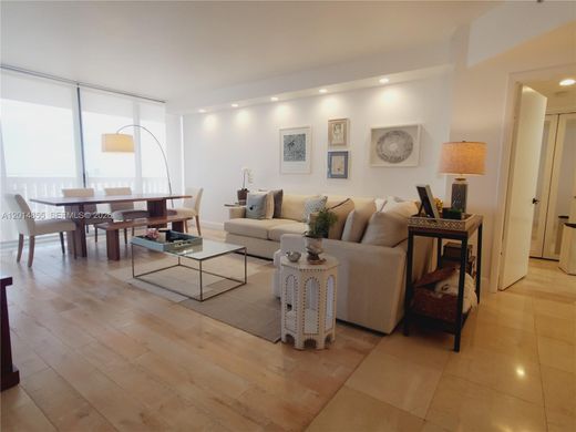 Residential complexes in Aventura, Miami-Dade