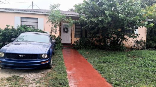 Villa in North Miami Beach, Miami-Dade County