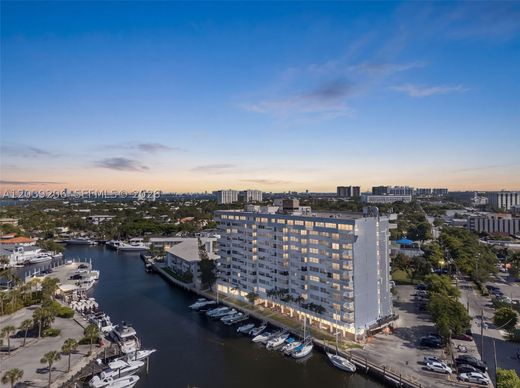 Residential complexes in North Miami, Miami-Dade