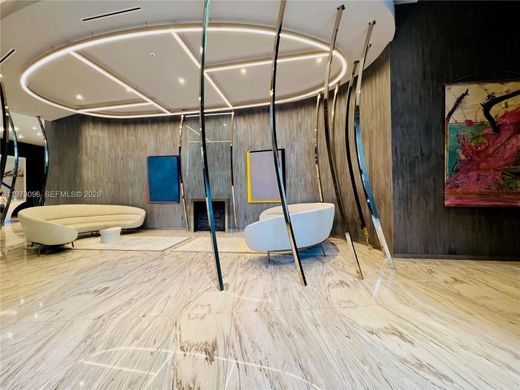 Kamienica w Miami, Miami-Dade County