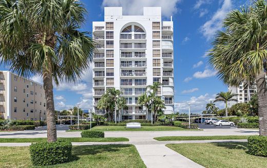 Residential complexes in West Palm Beach, Palm Beach
