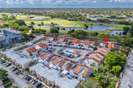 Residential complexes in Miami, Miami-Dade