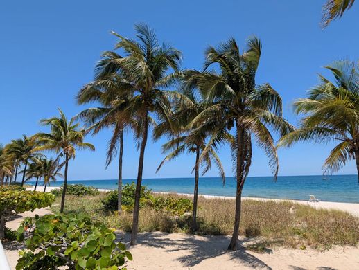 Residential complexes in Pompano Beach, Broward County