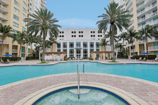Complexos residenciais - Hallandale Beach, Broward County