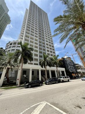 Kamienica w Miami, Miami-Dade County