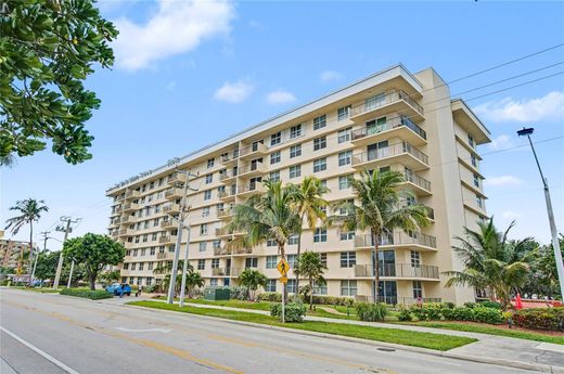 Residential complexes in Pompano Beach, Broward County