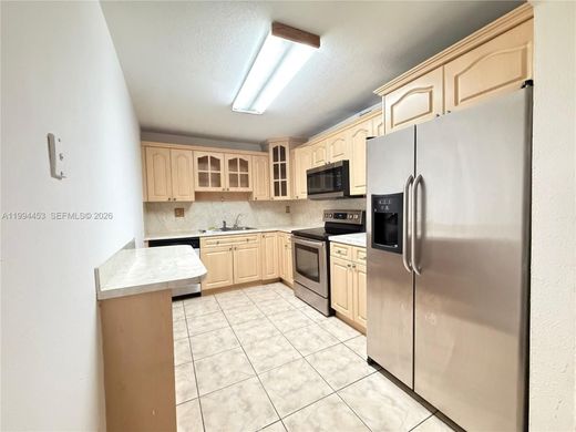 Residential complexes in Hialeah Gardens, Miami-Dade
