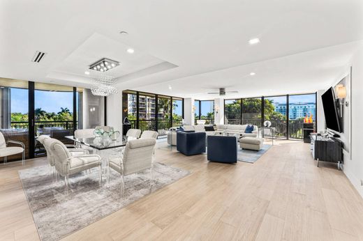 Residential complexes in West Palm Beach, Palm Beach