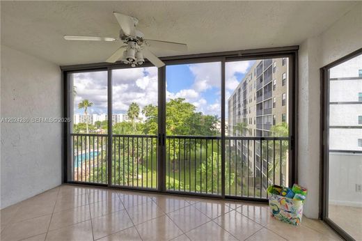 Wohnkomplexe in Pompano Beach, Broward County
