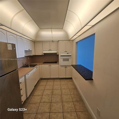 Residential complexes in Sunny Isles Beach, Miami-Dade