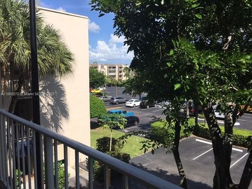 Жилой комплекс, Майами, Miami-Dade County