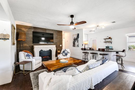 Villa Lantana, Palm Beach County