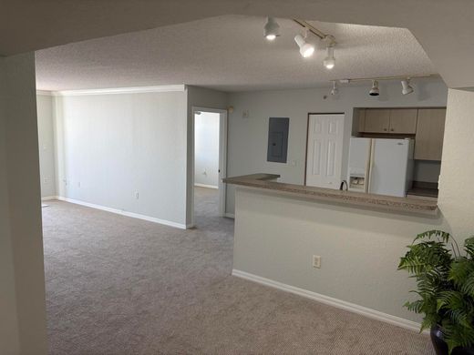 Residential complexes in West Palm Beach, Palm Beach