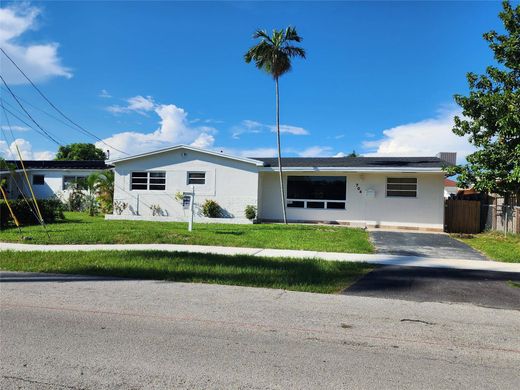 Villa in Hallandale Beach, Broward County