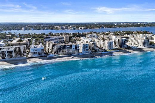 Residential complexes in South Palm Beach, Palm Beach