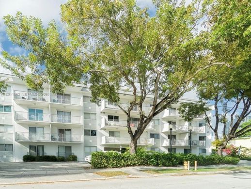 Kamienica w Miami, Miami-Dade County