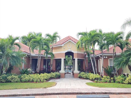 Residential complexes in West Palm Beach, Palm Beach