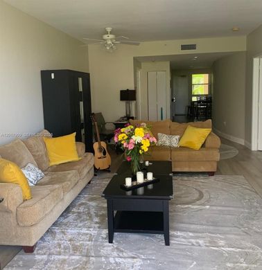 Residential complexes in Key Biscayne, Miami-Dade