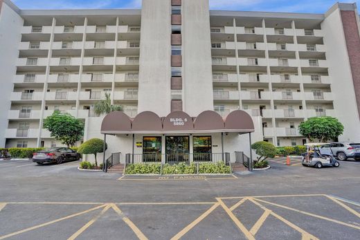 Residential complexes in Lauderhill, Broward County