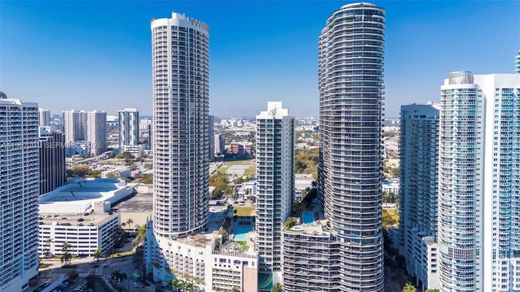 Residential complexes in Miami, Miami-Dade