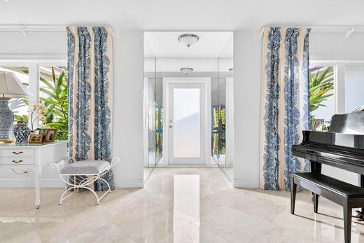 Villa in Palm Beach, Florida