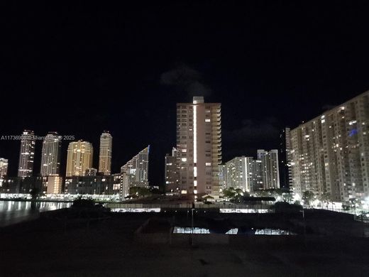 Complesso residenziale a Sunny Isles Beach, Miami-Dade County