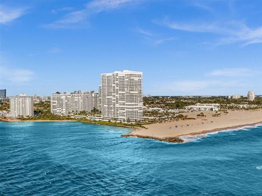 Residential complexes in Fort Lauderdale, Broward County