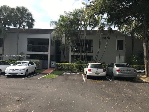 ‏בניין ב  מיאמי, Miami-Dade County