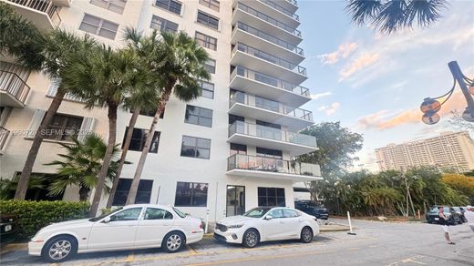 Residential complexes in Aventura, Miami-Dade