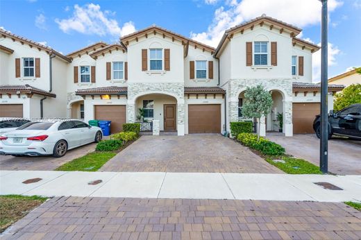 Townhouse in North Miami, Miami-Dade
