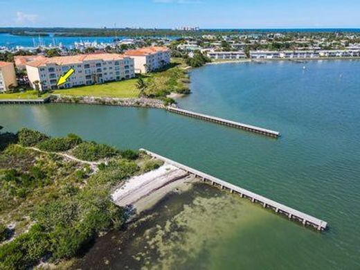Residential complexes in Fort Pierce, Saint Lucie County