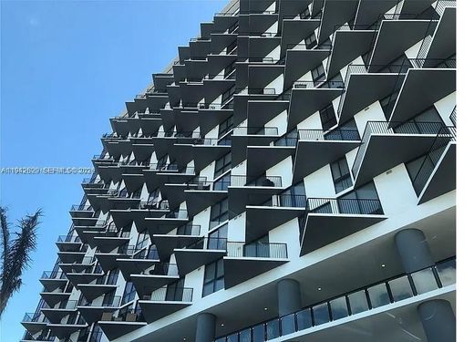 Doral, Miami-Dade Countyのアパートメント・コンプレックス