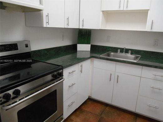 Complesso residenziale a Doral, Miami-Dade County