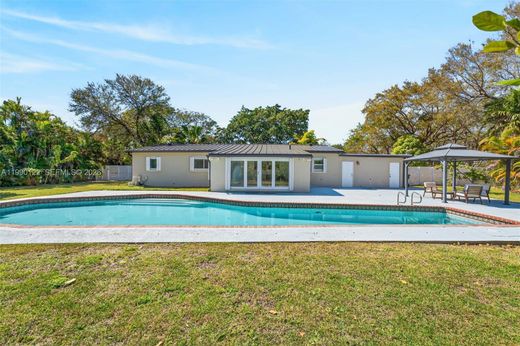 Willa w Pinecrest, Miami-Dade County
