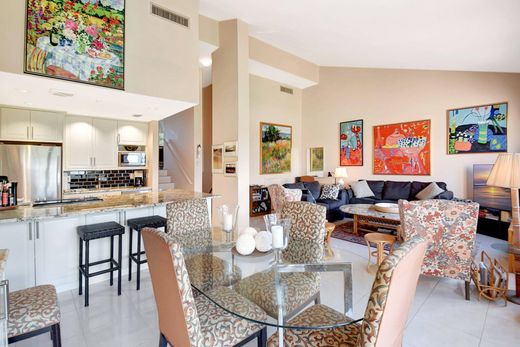 Residential complexes in Delray Beach, Palm Beach