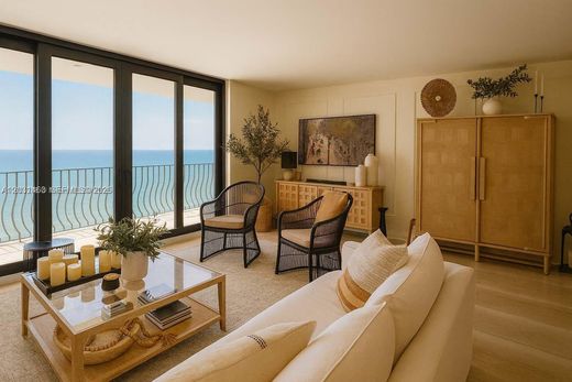 Kamienica w Surfside, Miami-Dade County