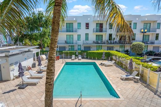 Townhouse in Hollywood, Broward County