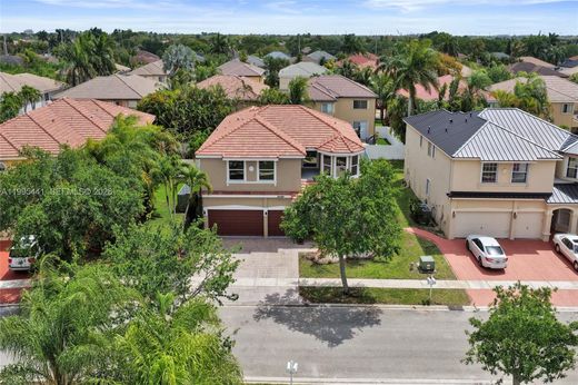 Villa - Pembroke Pines, Broward County