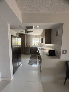 Complesso residenziale a Hallandale Beach, Broward County