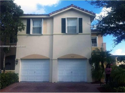Townhouse in Doral, Miami-Dade